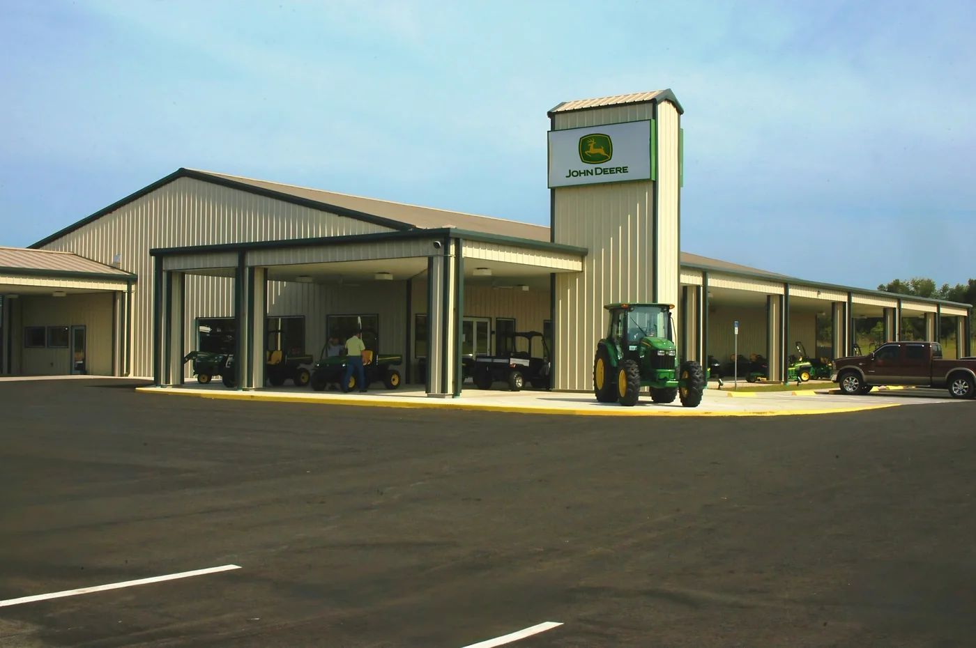 Buck Steel commercial steel building showroom and service shop for John Deere